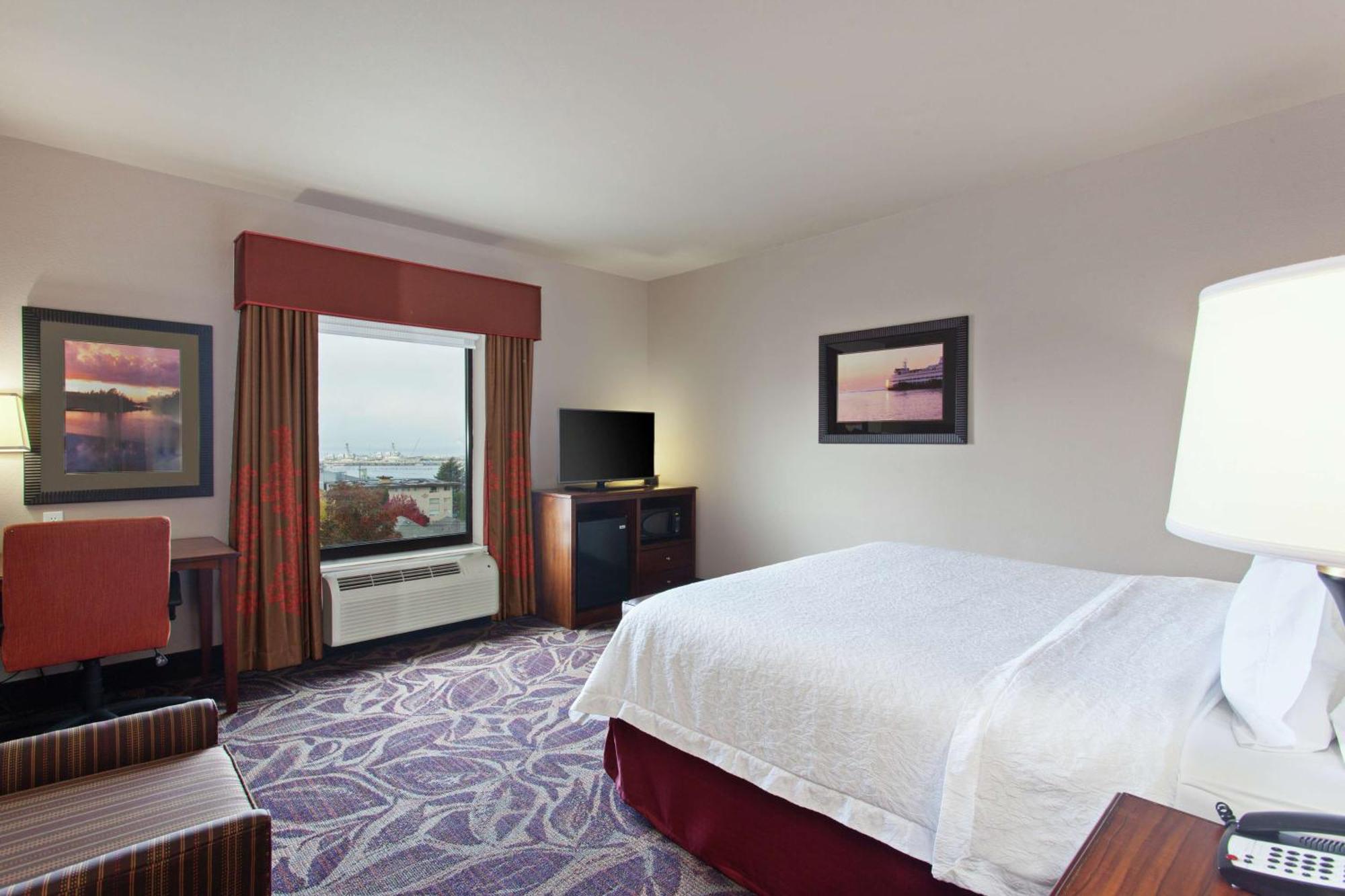 Hampton Inn Seattle/Everett Downtown Экстерьер фото